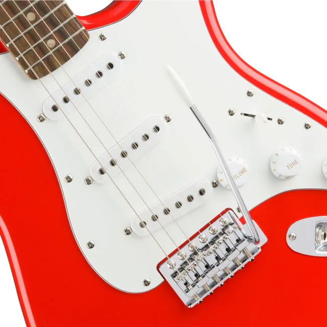 Guitarra Fender Squier Affinity Stratocaster LR 037 0600 570