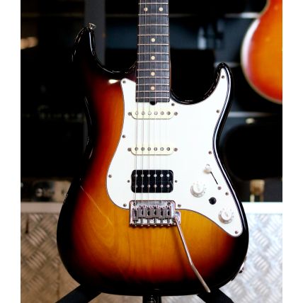 Guitarra Suhr Stratocaster - Hss Tarraxa com trava pro series " Semi-Novo"